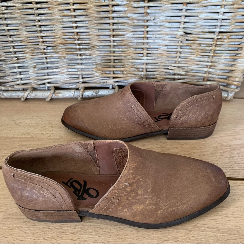 OBTB Coyote slip on shoe shootie with side cut out